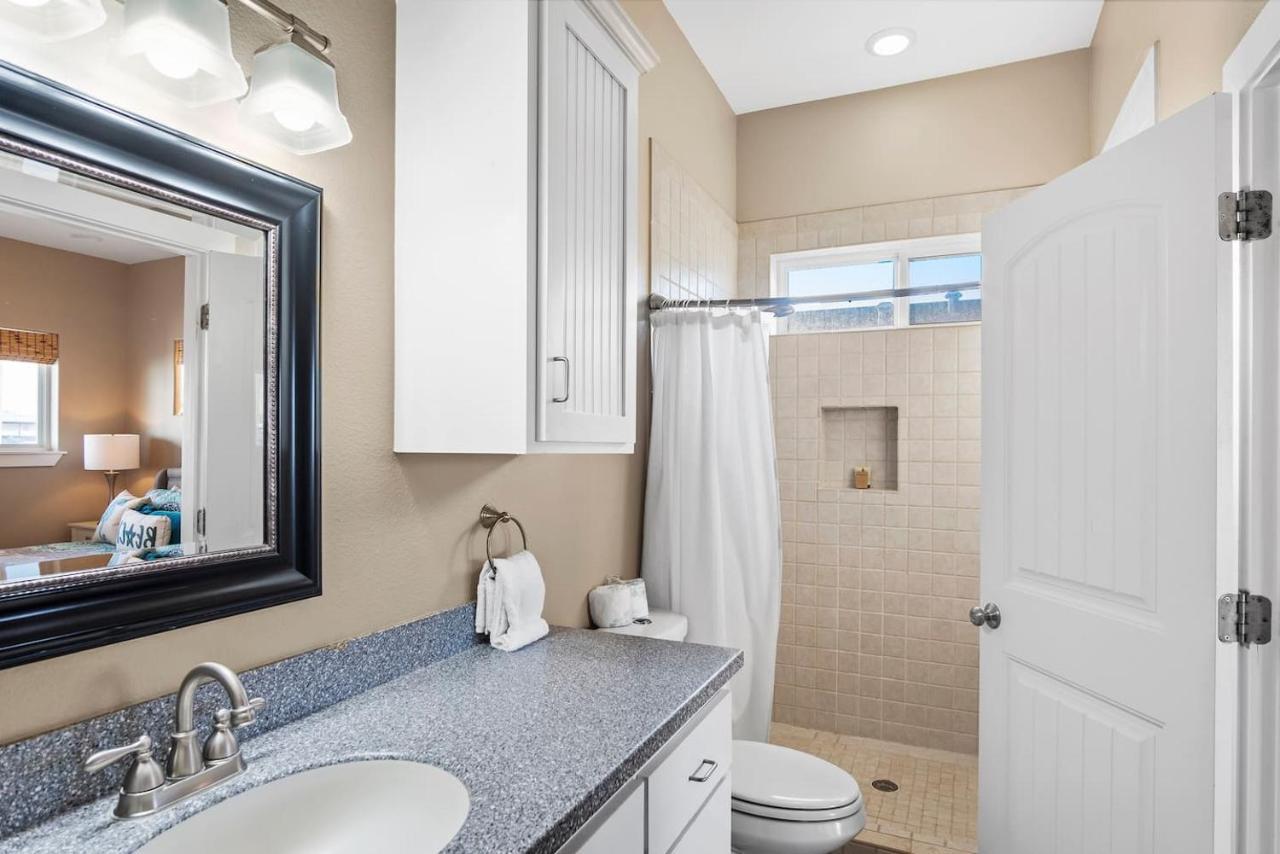 New 5 Bdrm W/Pool, Observation Deck Walk To Beach! Port Aransas Exterior foto